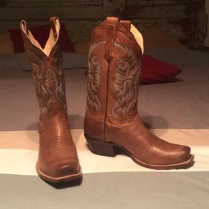 Size 7.5 Boots never worn Nocona Boots.
